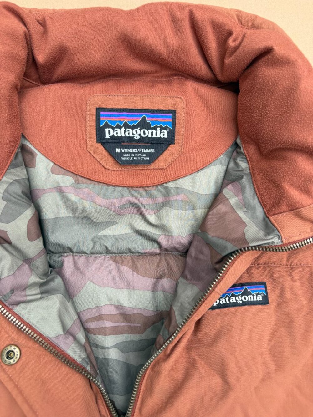 Womens patagonia Bivy down vest size medium - Picture 2 of 4